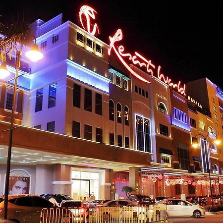 Eighty One Newport Boulevard Manila Exterior photo