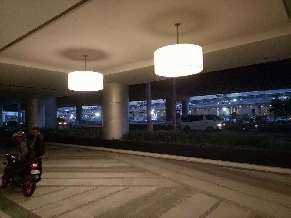 Eighty One Newport Boulevard Manila Exterior photo
